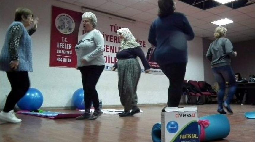 Efelerli Kadınlar Step-aerobik Kursuna İlgi G&ouml;sterdi