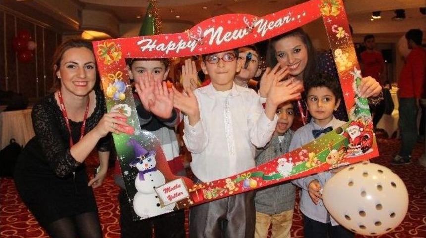 L&ouml;semili &Ccedil;ocuklara &Ouml;zel Yılbaşı Balosu
