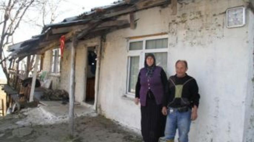 &Ccedil;atısı Olmayan Evlere B&uuml;y&uuml;kşehir&rsquo;den Yardım