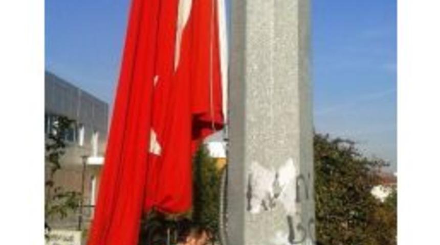 İzmit Bayrak Direkleri Bakımdan Ge&ccedil;ti