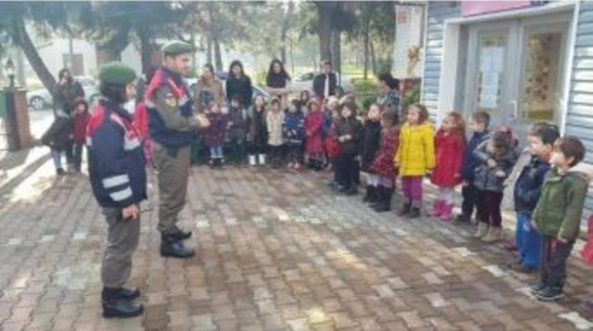 Jandarma Minik &Ouml;ğrenciler İle Buluştu
