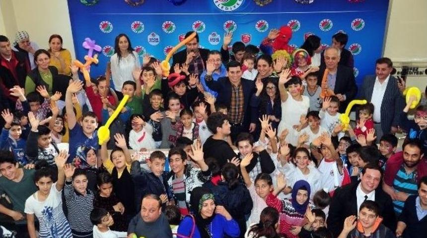 T&uuml;t&uuml;nc&uuml; &Ccedil;ocukların Coşkusuna Ortak Oldu