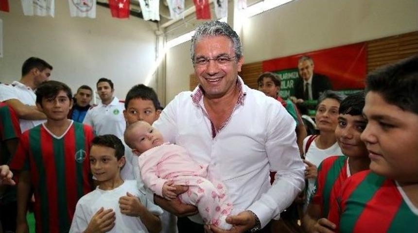 D&ouml;rt Bin Aileye Bebek &Ccedil;antası