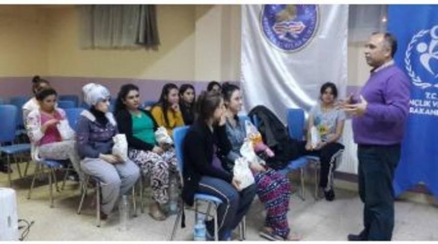 Yurt &Ouml;ğrencilerine &rsquo;sinema At&ouml;lyesi&rsquo; Eğitimi