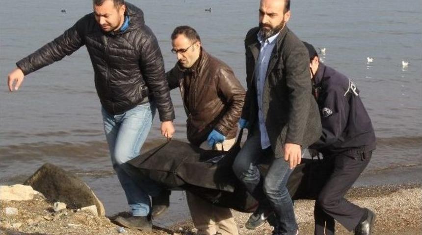 Rize&rsquo;de Sahilde Bulunan İki Erkek Cesedinin Kimlikleri Belirlendi