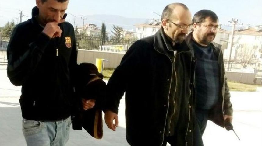 M&uuml;cevher Hırsızları Arabada Yakalandı
