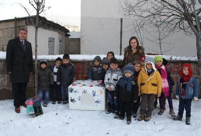 Minik Yüreklerden Anlamlı Davranış