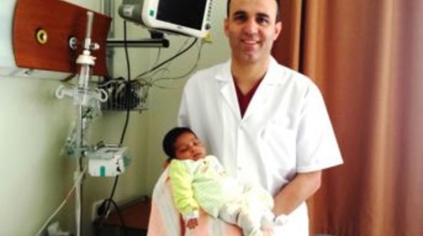 Suriyeli H&uuml;sseyin Selim Bebek D&uuml; Hastanesi&rsquo;nde Hayata Tutundu