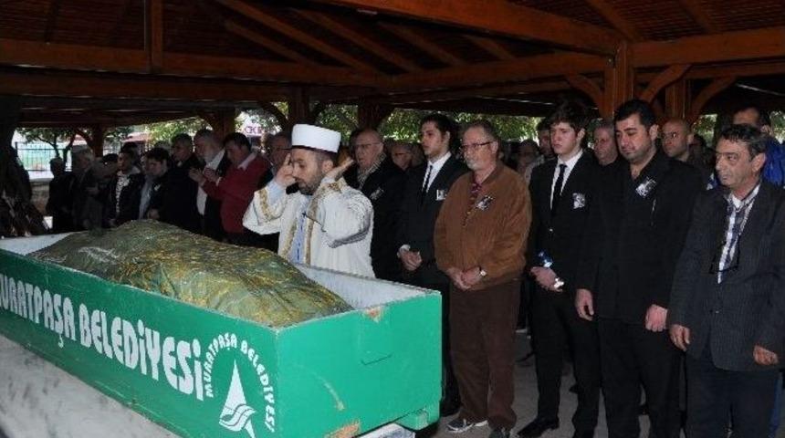 Duayen Gazeteci İsmail Hakkı Akduman Son Yolculuğuna Uğurlandı