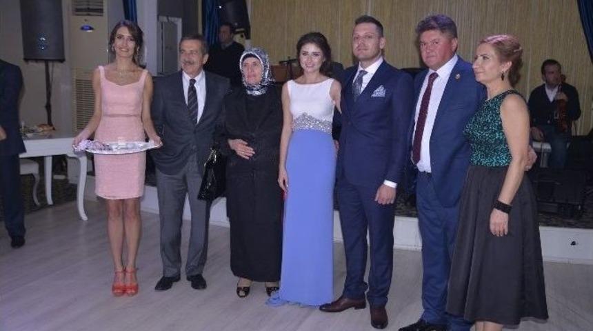 Başkan Ata&ccedil; Gen&ccedil;lerin Mutluluğuna Ortak Oldu