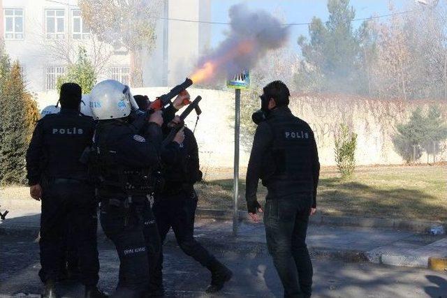 Diyarbakır’da Sur Yürüyüşünde Olaylar Çıktı