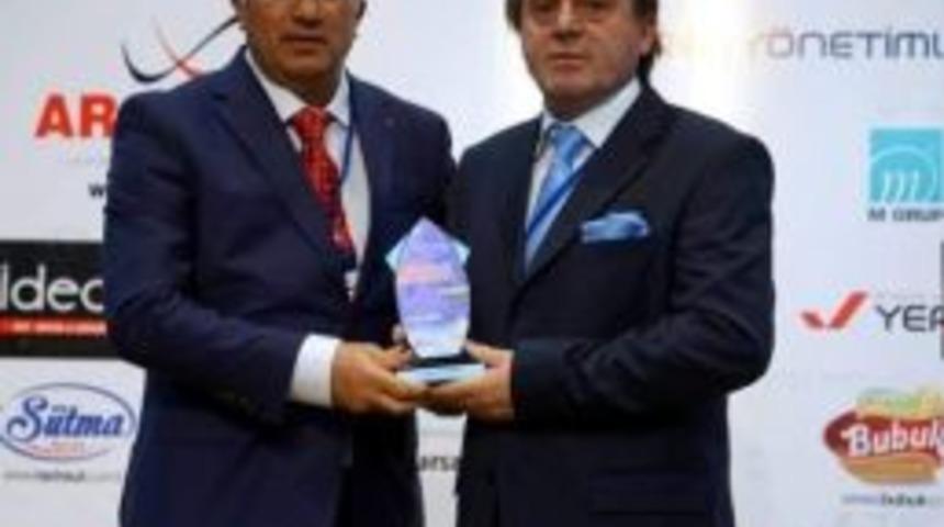 Başkan G&uuml;ler&rsquo;e Bir &Ouml;d&uuml;l Daha