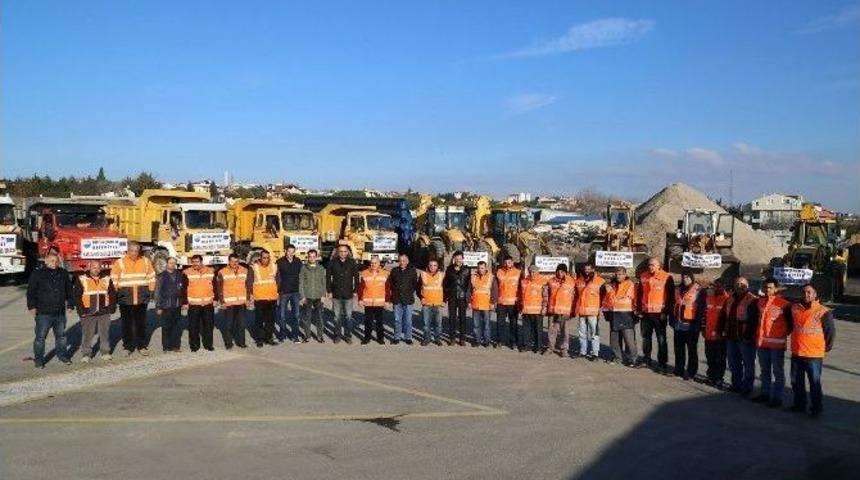 B&uuml;y&uuml;k&ccedil;ekmece Belediyesi Kar Alarmı Verdi