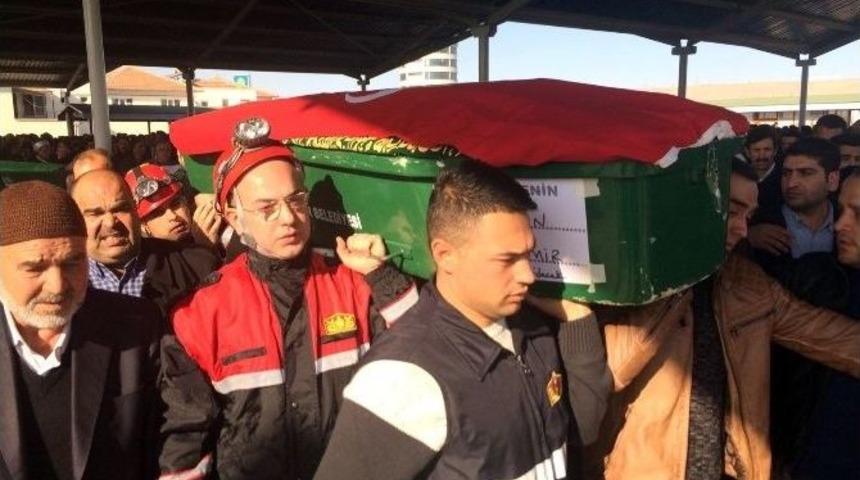 G&ouml;revi Başında Beyin Kanaması Ge&ccedil;iren İtfaiyeci 20 G&uuml;n Sonra Hayatını Kaybetti