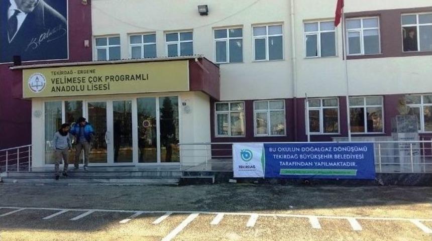 Büyükşehir Belediyesinden Okullara Destek