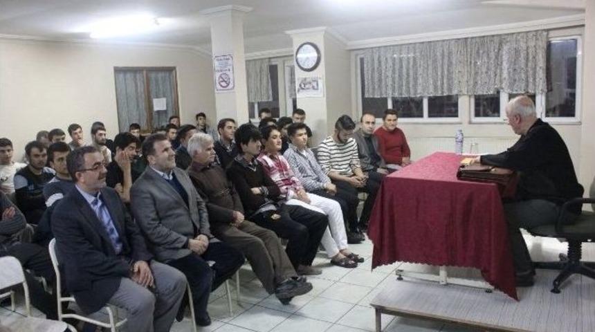 Ünal, Sıla Öğrenci Yurdunda Konferans Verdi