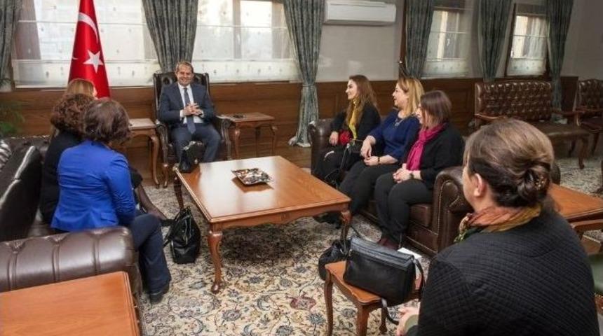 Van Sanayici Ve İş Kadınları Derneği&rsquo;nden Vali Taşyapan&rsquo;a Ziyaret