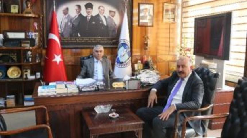 G&ouml;k&ccedil;ebey Belediye Başkanı &Ouml;zt&uuml;rk Demirciyi Ziyaret Etti