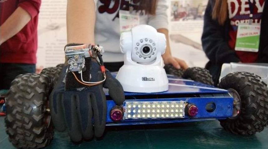 (&ouml;zel Haber) Lise &Ouml;ğrencilerinden Engelli Robot Arabası