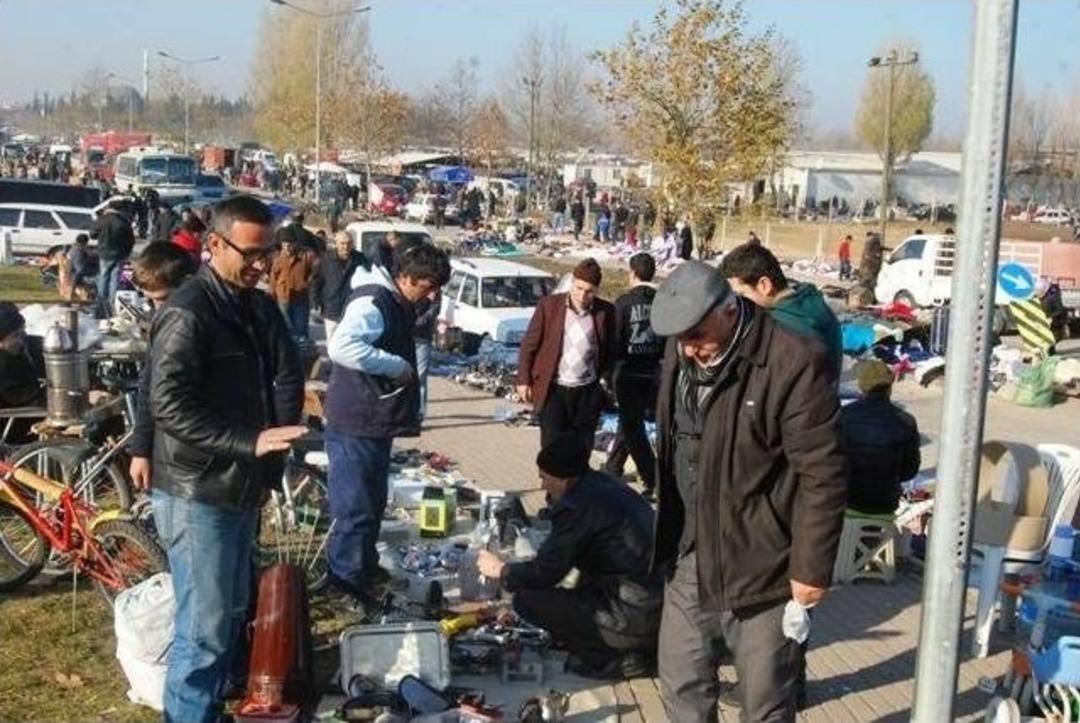 Bu Pazarda Her Şey Var...