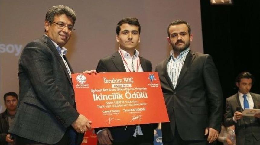 Milli Şair Mehmet Akif K&uuml;&ccedil;&uuml;k&ccedil;ekmece&rsquo;de Anıldı