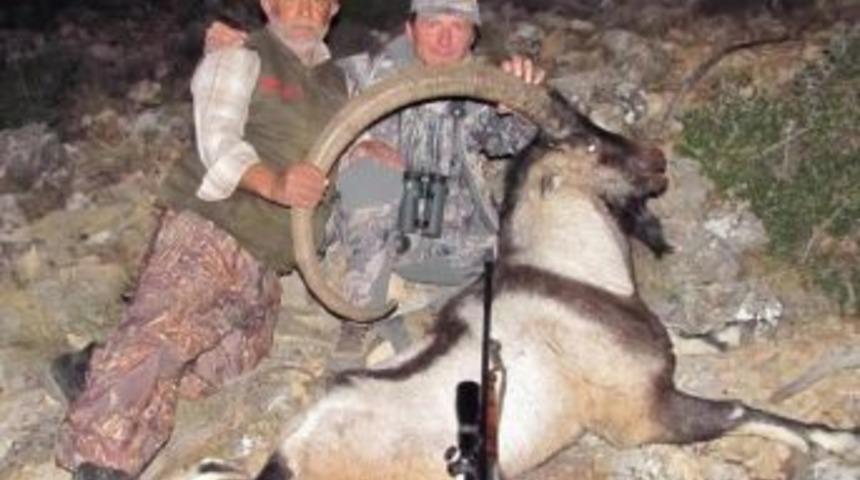 Karaman&rsquo;da 136 Santim Boynuzu Olan Yaban Ke&ccedil;isi Avlandı