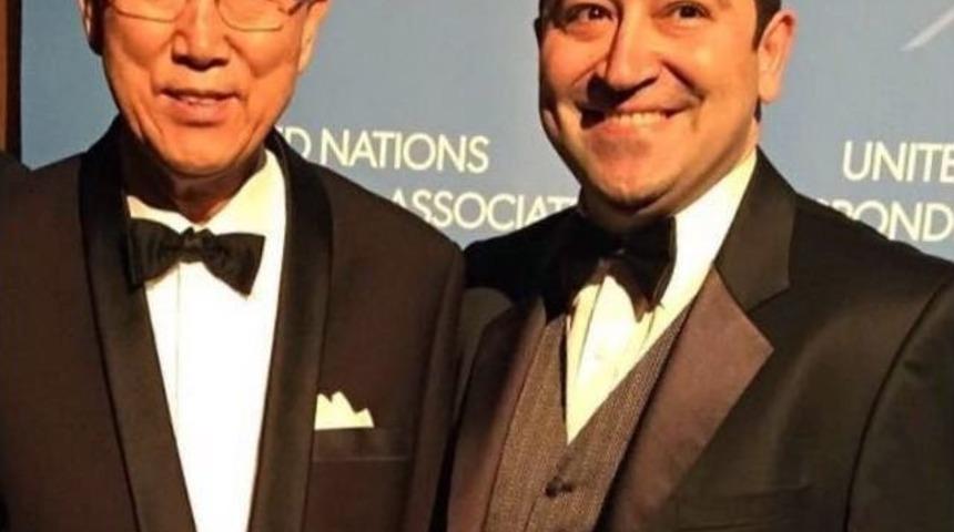 Hillary Clinton’ın Ekibinde Bir Türk