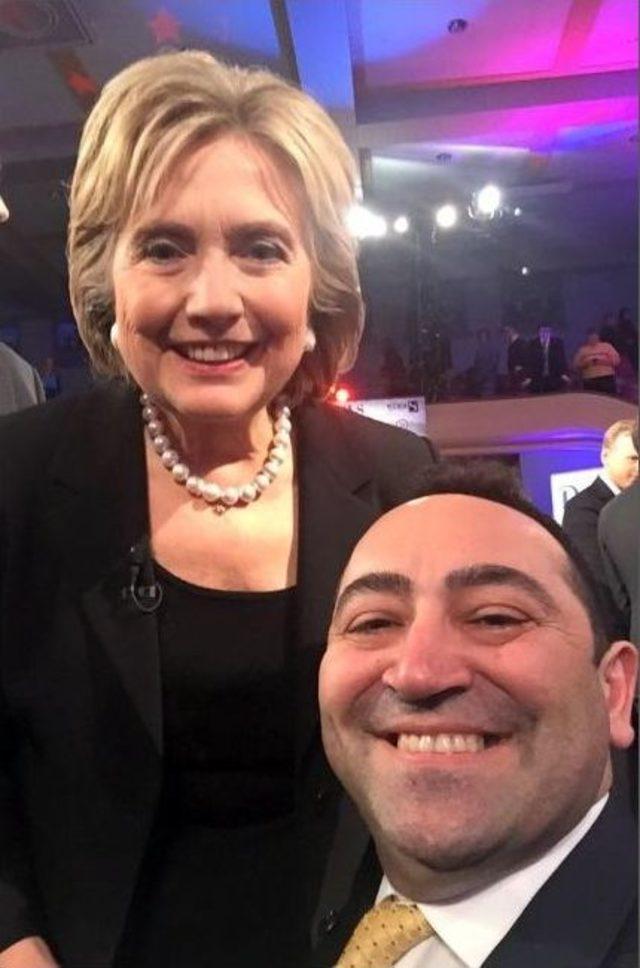 Hillary Clinton’ın Ekibinde Bir Türk