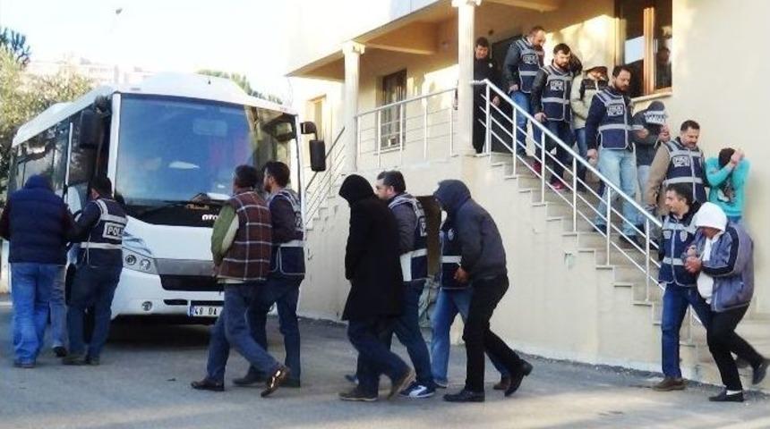 Organizat&ouml;rler Tutuklandı