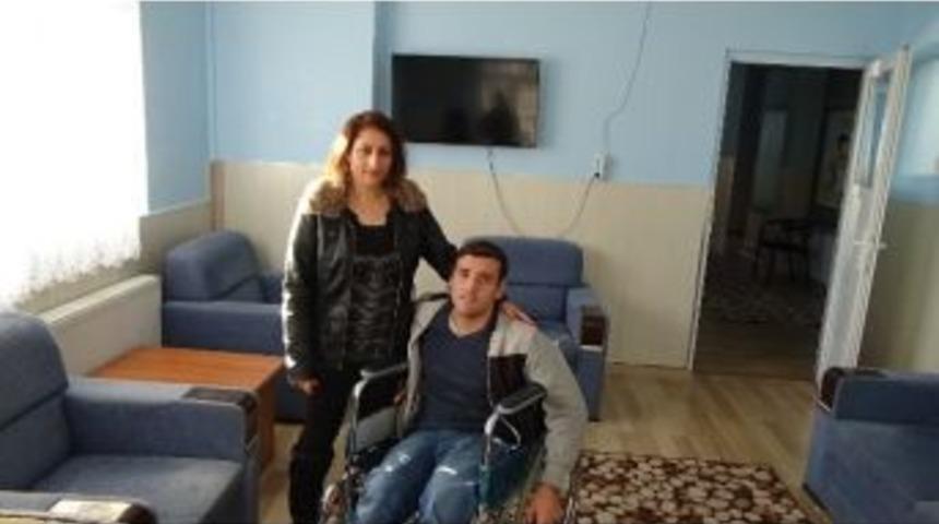 Velilerden ‘ram’ Talebi