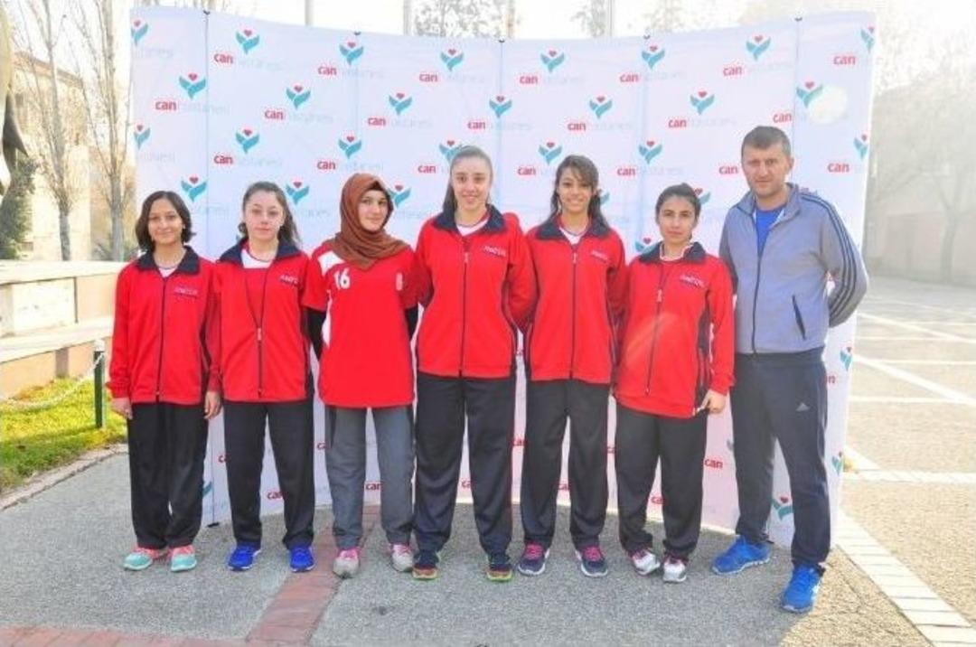 &Ouml;ğrenciler Atat&uuml;rk İ&ccedil;in Koştu