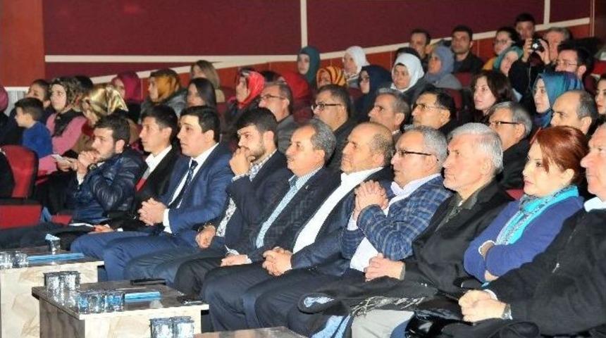 Akşehir Ak Gen&ccedil;lik Milli Şair Mehmet Akif&rsquo;i Andı