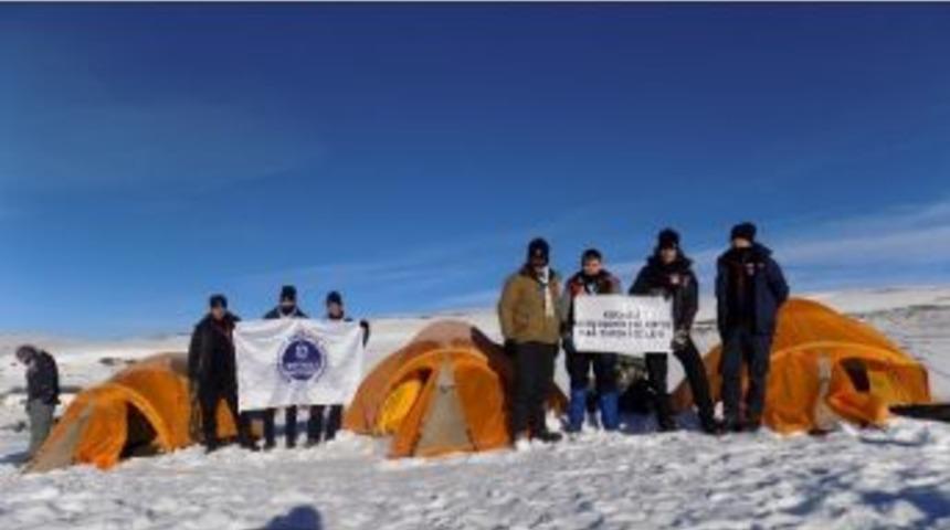 İzciler, Ş&uuml;hedanın İzinde -30 Derecede Kamp Yaptı
