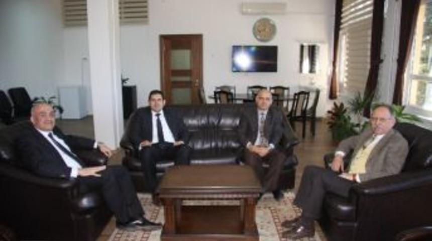 Eğitim Fak&uuml;ltesine Yeni K&uuml;t&uuml;phane