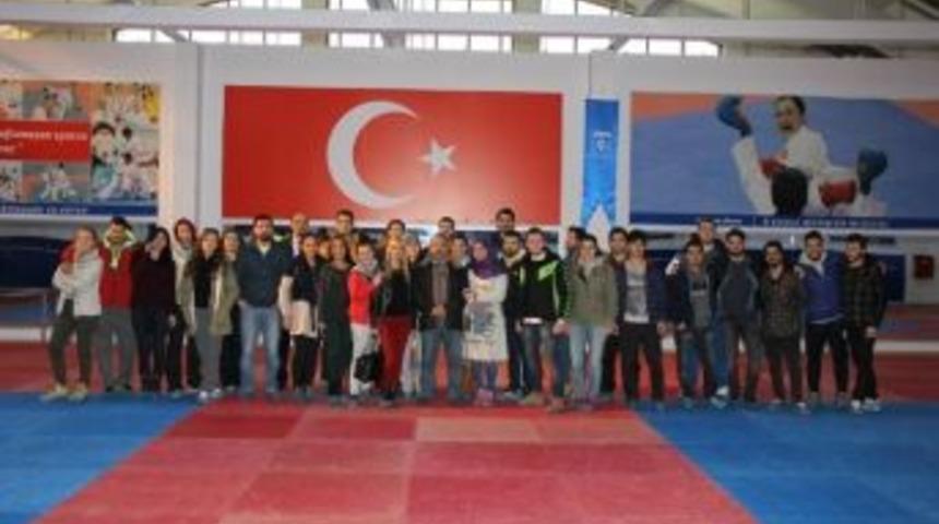 Geleceğin Spor Y&ouml;neticileri B&uuml;y&uuml;kşehir Tesisleri&rsquo;ni Gezdi