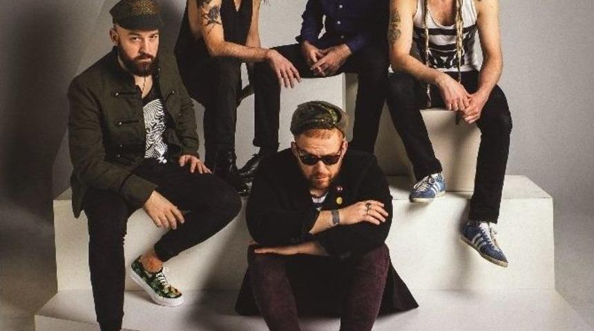 İzmirliler Yeni Yıla Athena İle Girecek