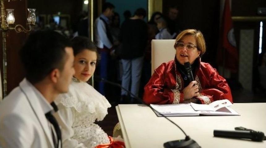 Yeni Yıla Evli Girdiler