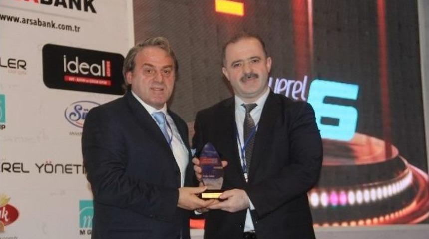 Başkan &Ouml;zg&ouml;k&ccedil;e&rsquo;ye &lsquo;yılın Yerel Y&ouml;neticisi&rsquo; &Ouml;d&uuml;l&uuml;