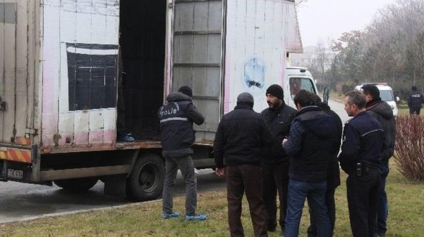 Kayıp Kadın Ve Erkeğin Kamyon Kasasında Ş&uuml;pheli &Ouml;l&uuml;m&uuml;