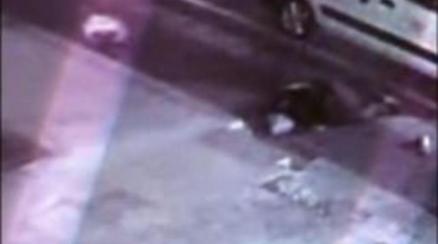 (&ouml;zel Haber) Vicdansız S&uuml;r&uuml;c&uuml; Yaşlı Adama &Ccedil;arpıp Ka&ccedil;tı