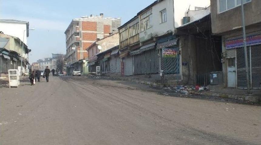 Malazgirt&rsquo;te Kepenkler A&ccedil;ılmadı