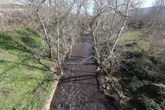 Büyükşehir, Yıllardır Köylüleri Tehdit Eden Kimyasal Atıklar Sorununu Çözdü