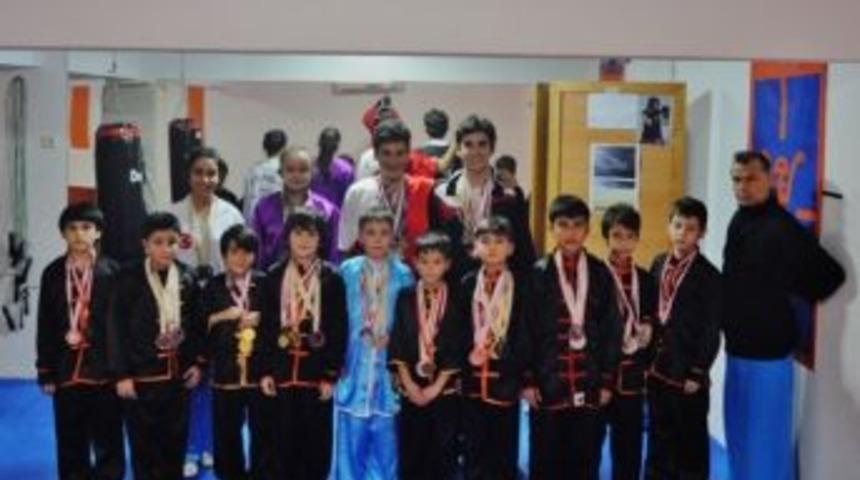 Bodrumlu Wushu Sporcuları 1 Yılda 112 Madalya Kazandı