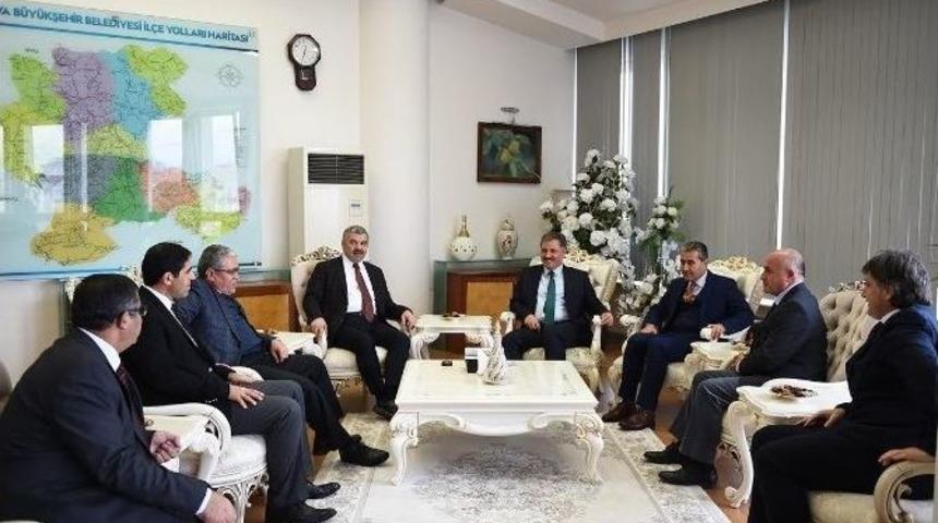 Kayseri B&uuml;y&uuml;kşehir Belediye Başkanı &Ccedil;elik, Başkan &Ccedil;akır&rsquo;ı Ziyaret Etti