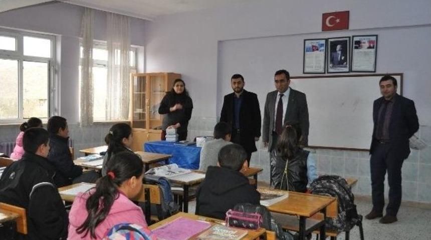 Sungurlu&rsquo;da K&ouml;y Okulu İ&ccedil;in Kitap Bağışı Kampanyası