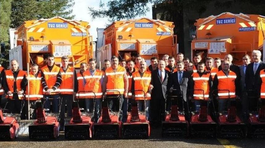 Trabzon B&uuml;y&uuml;kşehir Belediyesi Karla M&uuml;cadeleye Hazır