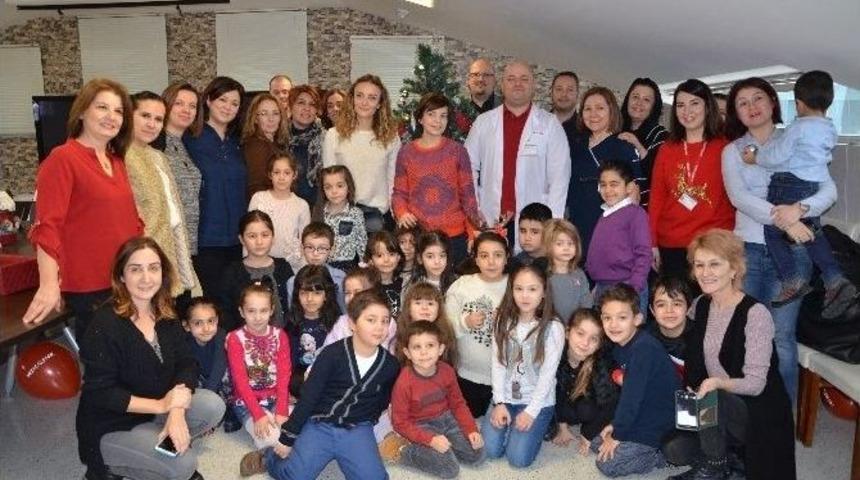 &Ouml;ğrencilerden L&ouml;semili &Ccedil;ocuklara Yeni Yıl Ziyareti