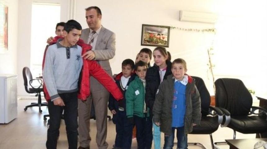 Koruncuk Vakfı&rsquo;ndan Bulanıklı &Ouml;ğrencilere Yardım