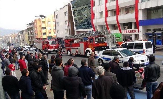 Çatıya Çıkan Gazi İntihar Etmek İstedi