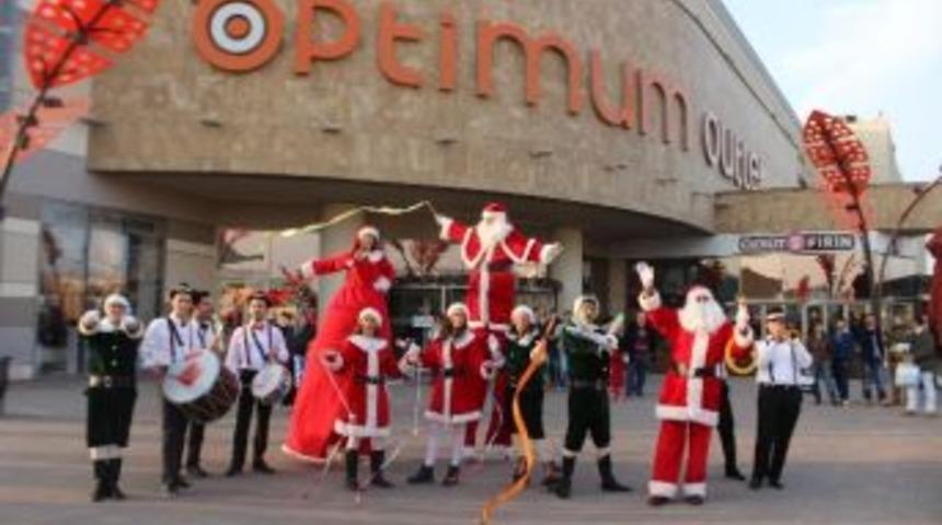 Yeni Yıl Coşkusu Optimum&rsquo;u Şenlendirdi